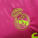 Camisa Real Madrid Goleiro 23/24 - Torcedor Adidas Masculina - Rosa com detalhes em amarelo