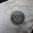 Camisa Paris Saint-Germain IV 23/24 - Jogador Jordan Masculina - Bege