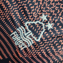 Camisa Nottingham Forest Edição Especial 23/24 - Masculina Adidas - Azul com detalhes em laranja e branco