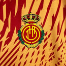 Camisa Mallorca Edição Especial 23/24 - Torcedor Nike Masculina - Vermelha com detalhes em amarelo e branco