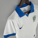 Camisa Seleção Brasileira Copa América 2019/2020 Torcedor Nike Feminina - Branca com detalhes em azul e verde