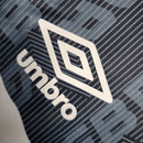 Camisa Grêmio Treino 23/24 - Torcedor Umbro Masculina - Azul com detalhes em cinza