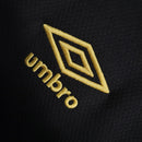 Camisa Chapecoense Edição Especial Aniversario 23/24 - Torcedor Umbro Masculina - Preta com detalhes em dourado