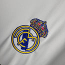 Camisa Real de Madrid I 25/26 - Torcedor Adidas Masculina - Branca com detalhes em cinza e amarelo