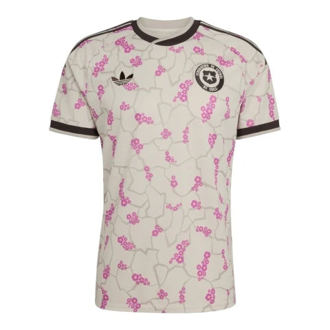 Camisa Seleção Chile II 26/27 - Torcedor Adidas Masculina - Bege com detalhes em marrom e rosa