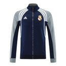 Jaqueta Corta-Vento Real Madrid 25/26 - Masculina Adidas - Azul e cinza
