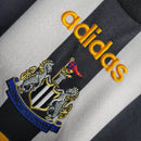 Camisa Retrô Newcastle 1995/1997 manga longa - Adidas Masculina - Preta com listras pretas e detalhes em amarelo