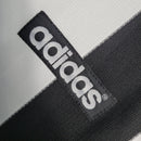 Camisa Retrô Newcastle 1997/1999 manga longa - Masculina Adidas - Branca com listras pretas e detalhes em azul