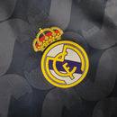Jaqueta Corta-Vento Real Madrid II 23/24 - Masculina Adidas - Azul com listras pretas