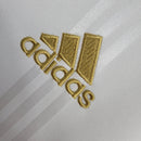 Camisa Retrô Real Madrid Treino 2019/2020 manga longa - Adidas Masculina - Branca com detalhes em azul e dourado