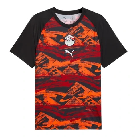 Camisa Seleção Egito Pré-jogo 26/27 - Torcedor Puma Masculina - Preta com detalhes em vermelho e laranja