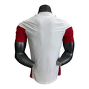 Camisa Seleção Alemanha Treino 26/27 - Jogador Adidas Masculina - Branca com detalhes em amarelo e vermelho