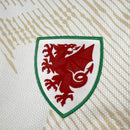 Camisa Seleção País de Gales II 26/27 - Torcedor Adidas Feminina - Bege