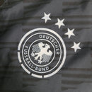 Jaqueta Corta-Vento Seleção da Alemanha 23/24 - Masculina Adidas - Preta com detalhes em vermelho e branco
