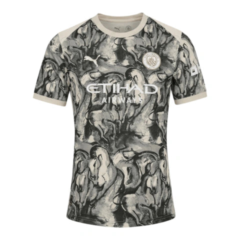 Camisa Manchester City Edição Especial Ano do Cavalo 25/26 - Torcedor Puma Masculina - Bege com detalhes em cinza