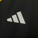 Camisa Atlético Mineiro Treino 25/26 - Torcedor Adidas Masculina - Preta com detalhes em amarelo e laranja