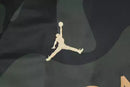 Kit Treino adulto - Camisa e Shorts - Paris Saint-Germain Jordan 24/25 - Verde camuflado