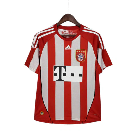 Camisa Retrô Bayern de Munique 2010/2011 - Masculina Adidas - Vermelha e branca