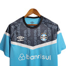 Camisa Grêmio Treino 23/24 - Torcedor Umbro Masculina - Azul com detalhes em cinza