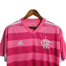 Camisa Flamengo Retrô Outubro Rosa 2022 Torcedor Masculina - Rosa em 2 tons e o simbolo em branco