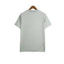 Camisa Borussia Dortmund Treino 23/24 - Torcedor Puma Masculina - Cinza com detalhes em branco