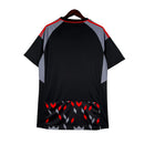 Camisa Colo Colo do Chile Treino 23/24 - Torcedor Adidas Masculina - Preta com detalhes em vermelho e cinza