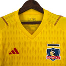 Camisa Colo Colo do Chile Goleiro 23/24 - Torcedor Adidas Masculina - Amarela com detalhes preto
