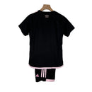 Kit Infantil Inter Miami III Adidas 23/24 - Preto com detalhes em rosa