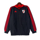 Jaqueta Corta-Vento River Plate 23/24 Masculina Adidas - Preta com detalhes em vermelho e branco