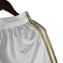 Shorts Arsenal 23/24 - Masculino Adidas - Branco com detalhes em dourado