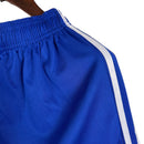 Shorts Universidad do Chile 23/24 - Torcedor Adidas Masculino - Azul com detalhes em branco e vermelho