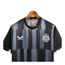 Camisa Newcastle Treino II 23/24 - Torcedor Castore Masculina - Preta com detalhes em cinza
