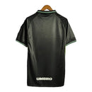 Camisa Retrô Manchester United 1998 - Masculina Umbro - Preta com detalhes em verde