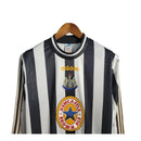 Camisa Retrô Newcastle 1995/1997 manga longa - Adidas Masculina - Preta com listras pretas e detalhes em amarelo