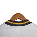 Camisa Retrô Manchester United 1996 - Umbro Masculina - Branca com detalhes em preto e vermelho e amarelo