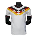 Camisa Seleção Alemanha I 26/27 - Jogador Adidas Masculina - Branca com detalhes em amarelo e vermelho