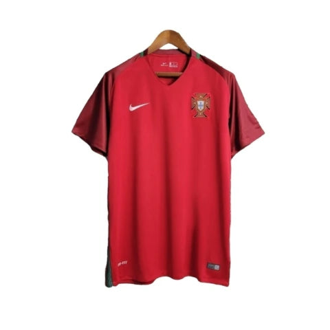 Camisa Retrô Seleção de Portugal I 2016 - Nike Masculina - Vermelha com detalhes em verde