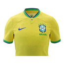 Camisa Retrô Seleção Brasileira I 2022/23 - Masculina Nike - Amarela com detalhes em verde