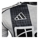 Camisa Newcastle I 25/26 - Jogador Adidas Masculina - Branca e preta com detalhes em azul