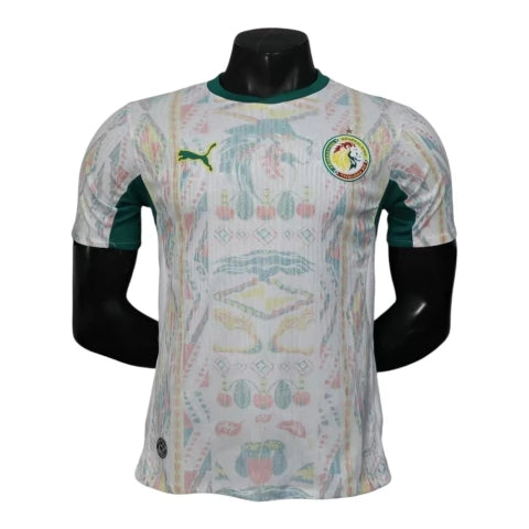 Camisa Seleção Senegal I 26/27 - Jogador Puma Masculina - Branca com detalhes em vermelho e amarelo e verde