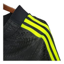 Shorts Arsenal 23/24 - Masculino Adidas - Preto com detalhes em amarelo e azul