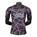 Camisa Paris Saint-Germain Pré-jogo 25/26 - Jogador Jordan Masculina - Preta com detalhes em rosa