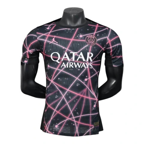 Camisa Paris Saint-Germain Pré-jogo 25/26 - Jogador Jordan Masculina - Preta com detalhes em rosa