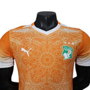 Camisa Seleção Costa do Marfim Edição especial 26/27 - Jogador Puma Masculina - Laranja e branca