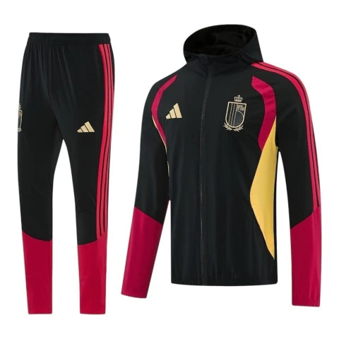 Conjunto Seleção Bélgica Treino 26/27 - Masculino Adidas - Preto com detalhes em vermelho e amarelo